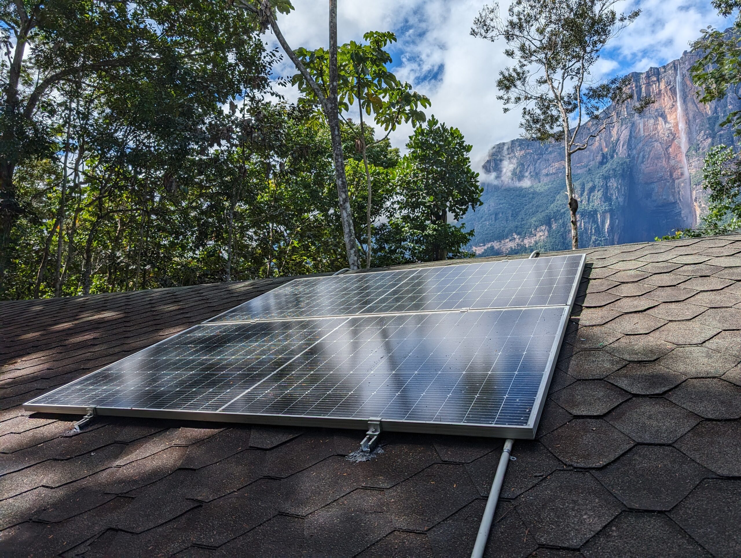panel-solar-waku-lodge